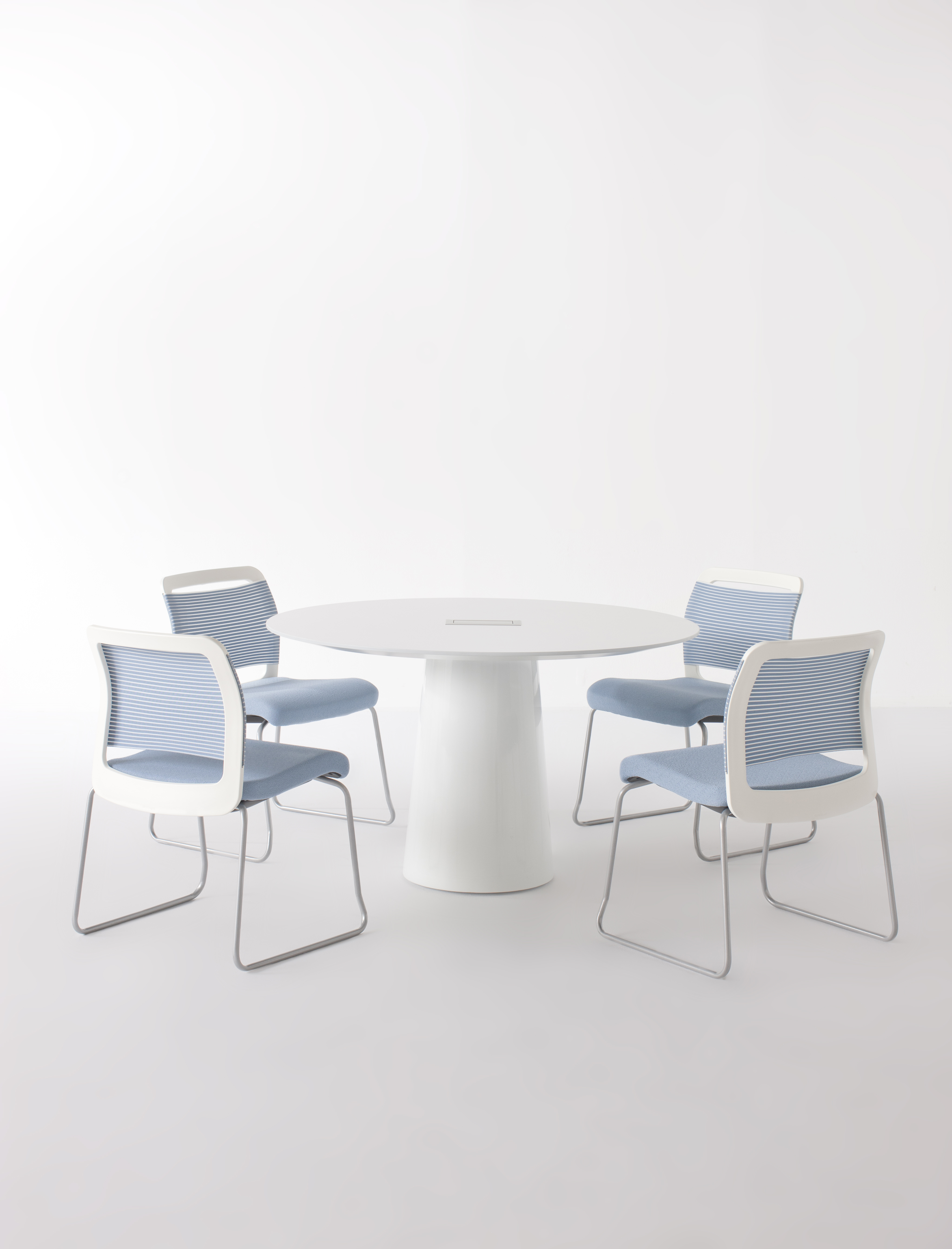 White Round Meeting Table Ambience Doré White Round Meeting Table Ambience Doré