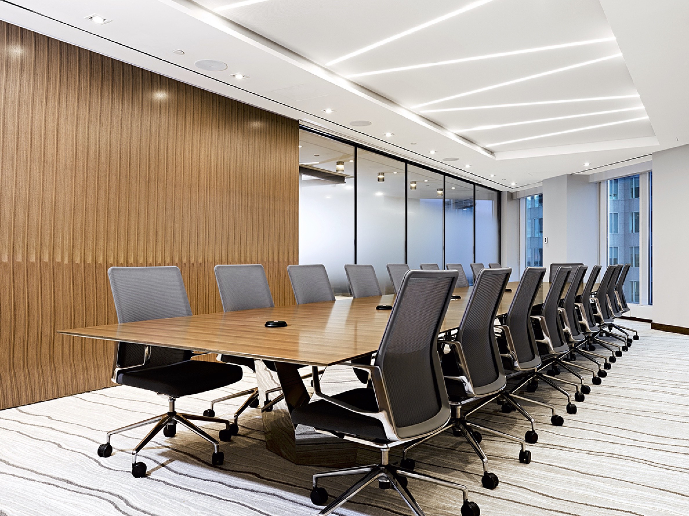 Grand Wood Steel Boardroom Table