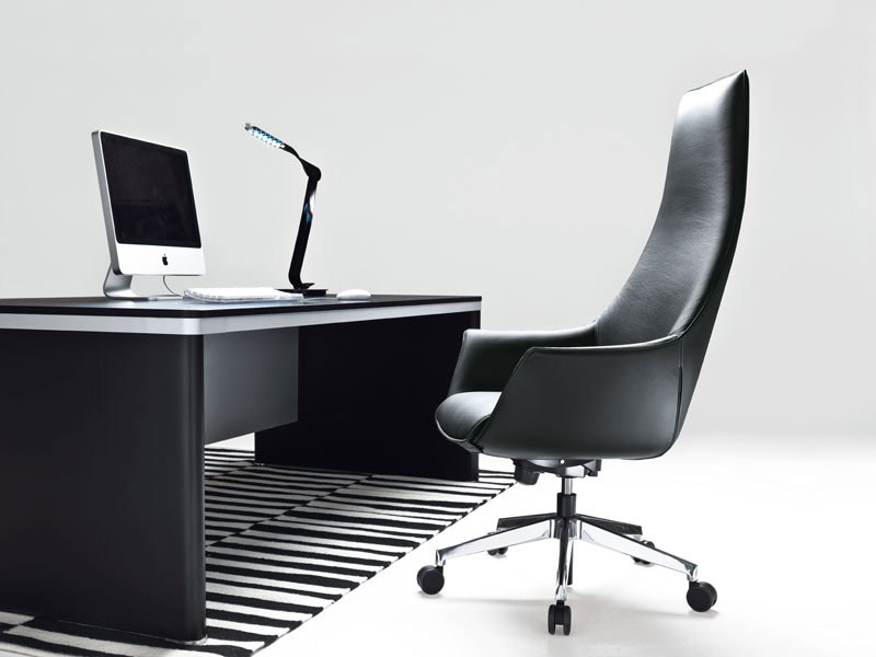 Diamond sales back chair