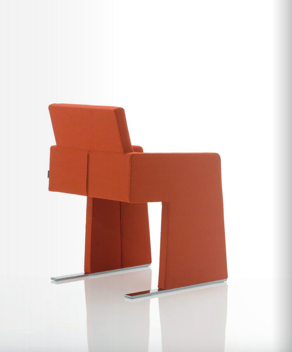 Pavane-Pull-Up-Chair