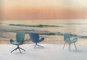 Dyno Mód Chairs have a curvaceous futuristic warmth for corporate environments