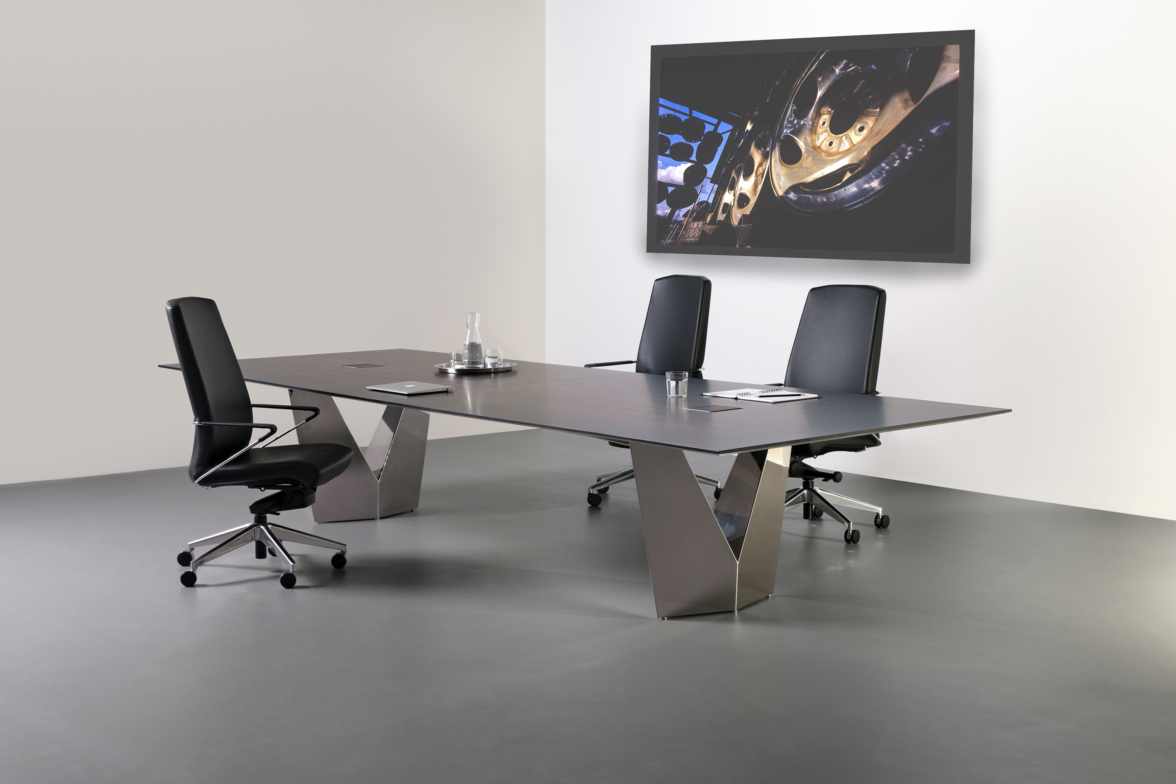 Grand Stone Pillar Table - Image 3